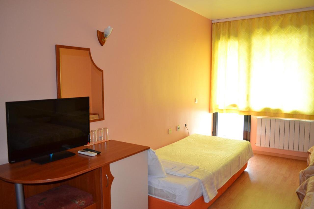 Hotel Perla Gorna Orjachovitsa Buitenkant foto