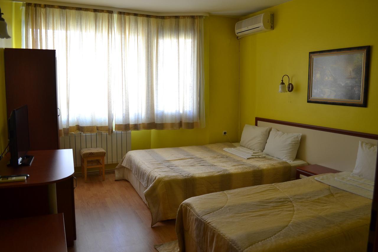 Hotel Perla Gorna Orjachovitsa Buitenkant foto