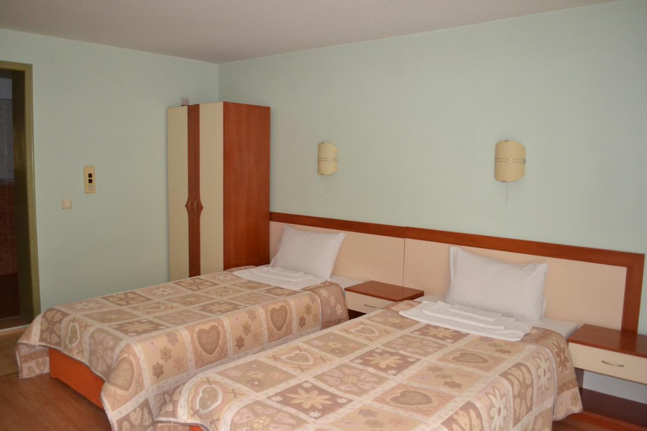 Hotel Perla Gorna Orjachovitsa Buitenkant foto